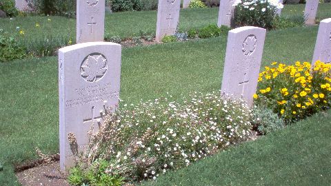 Moro River Canadian War Cemetery-11